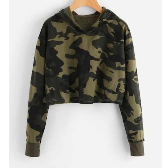 crop top camo hoodie